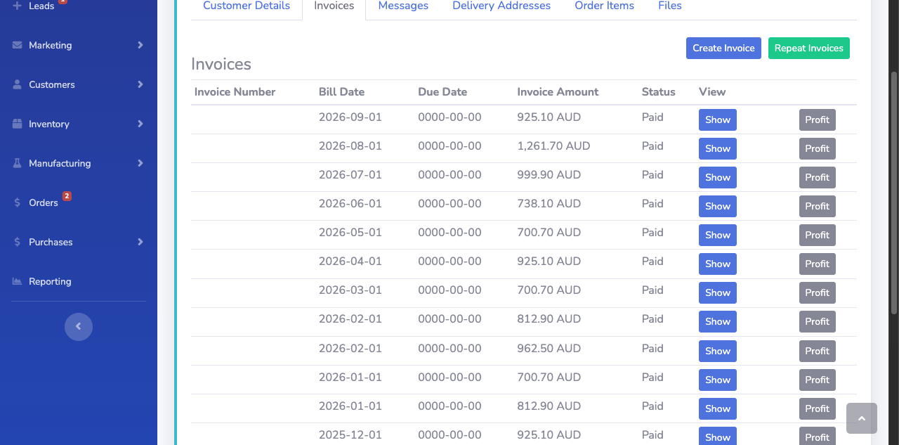 BSimple customer invoices screen showing invoice status and amounts
